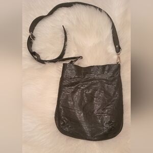 M0851 Leather crossbody Bag.